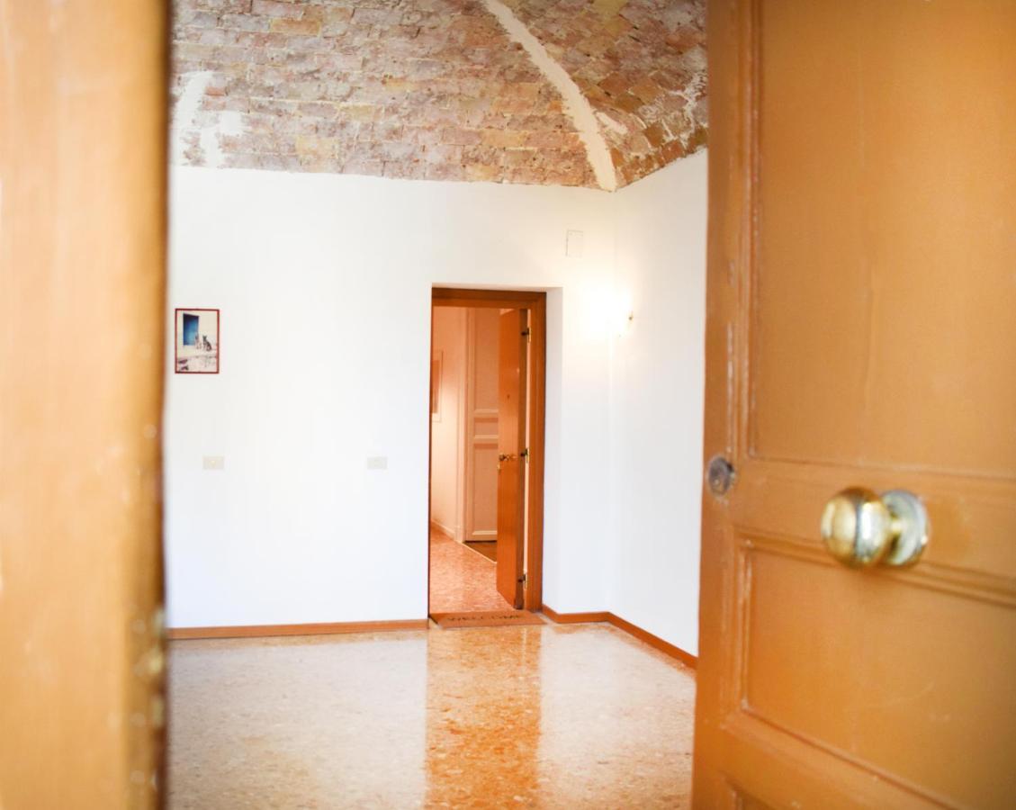 شقة Porta Vicari With View In Downtown باليرمو المظهر الخارجي الصورة